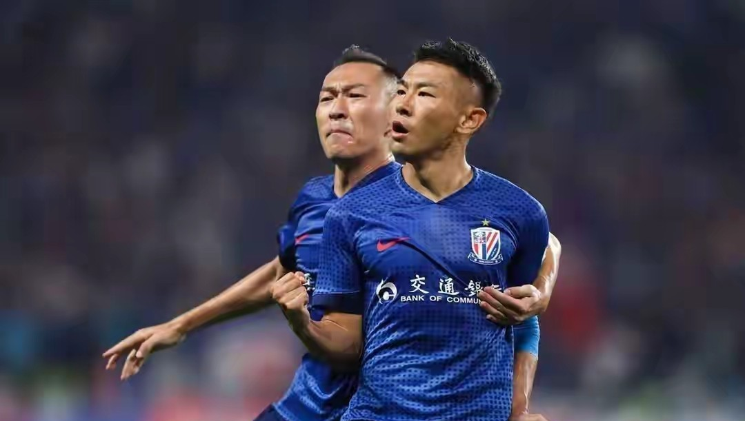 赛地聚焦——国王杯今夜热度飙升，上海海港队长鼓劲，气氛紧张，年轻球员得到机会的简单介绍